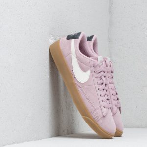 Nike W Blazer Low Sd Plum Chalk/ Sail-Oil Grey-Gum Light Brown