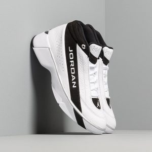 Jordan Team Showcase White/ White-Black-Metallic Silver